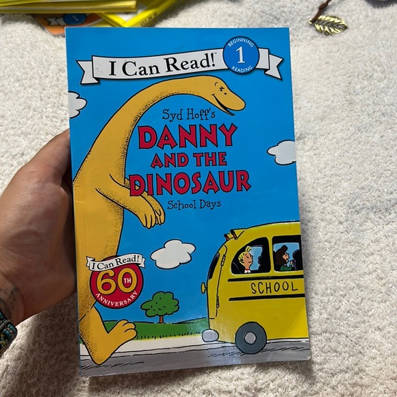 DANNY AND THE DINOSAUR BOOK - Picture 1 of 2